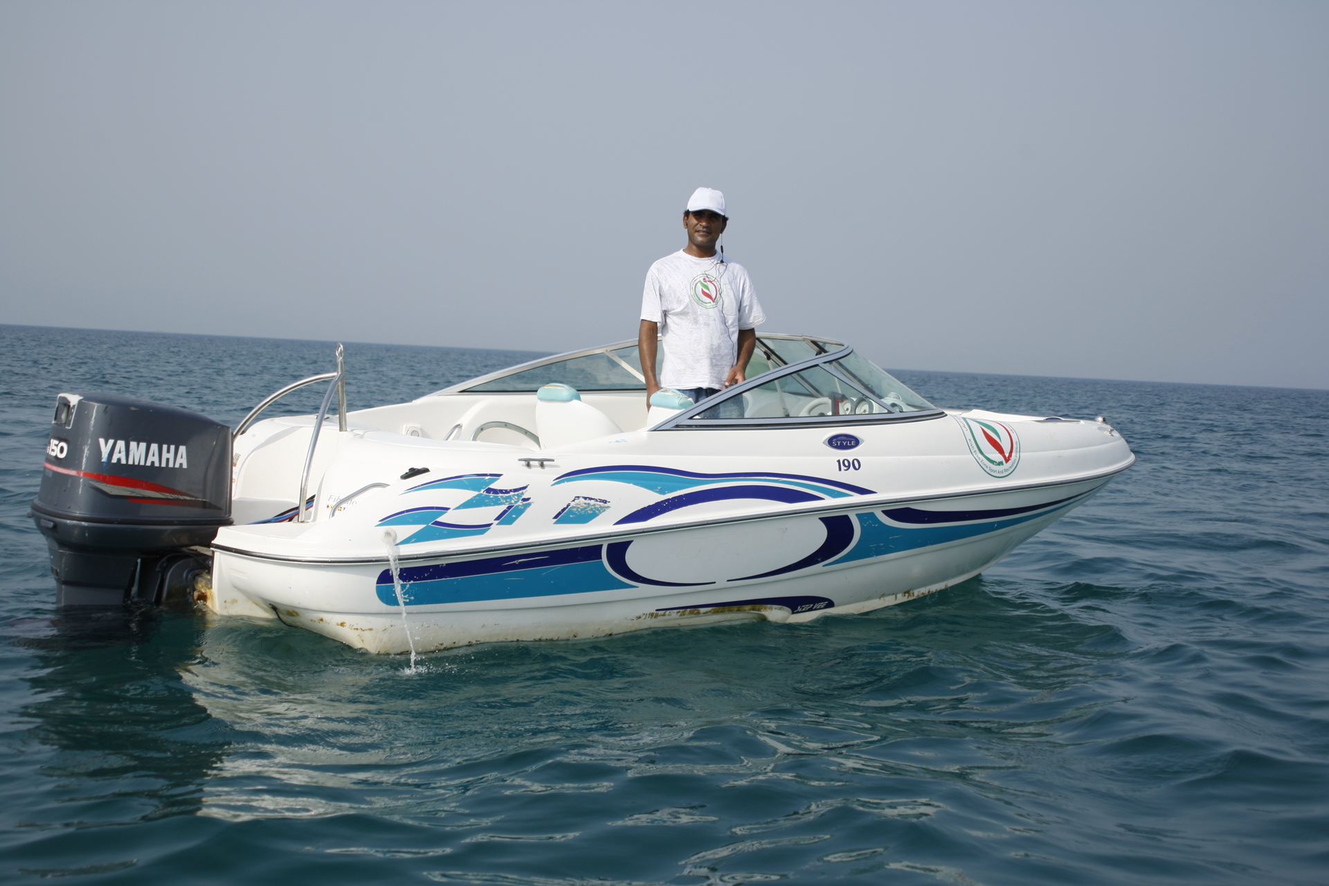 قایق سواری در کیش