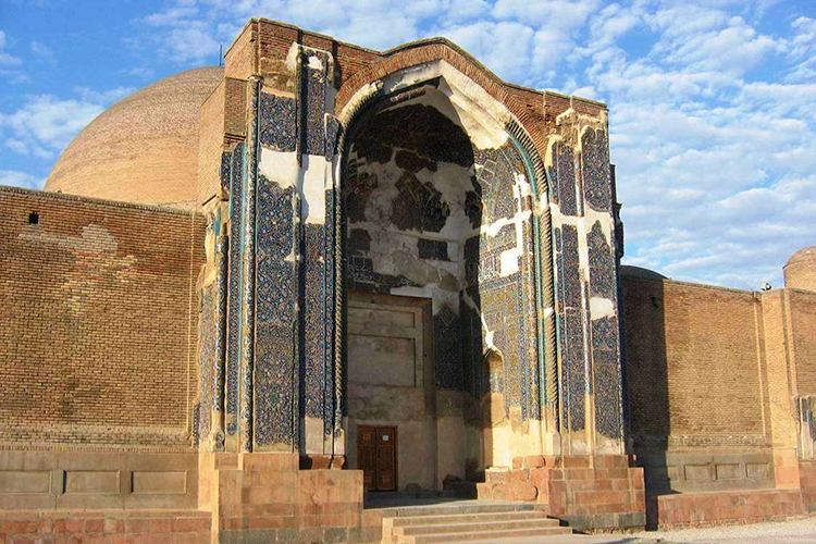 مسجد کبود از جاهای دیدنی تبریز