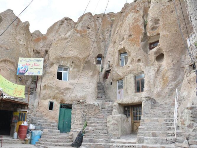 معرفی روستای صخره ای کنداون