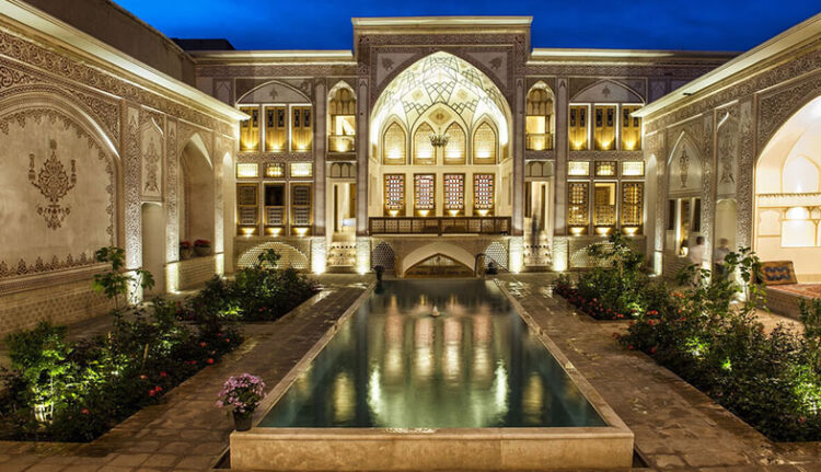 اقامت در کاشان