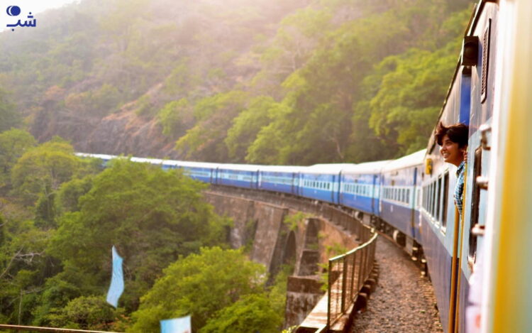 با قطار سفر کنید
