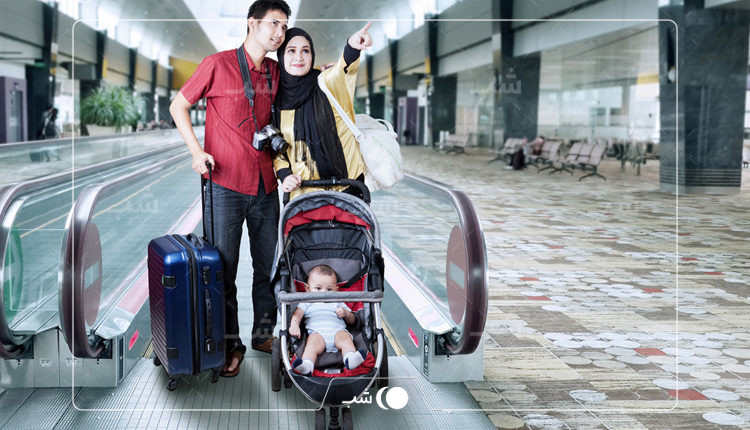 خانواده ای در حال سفر