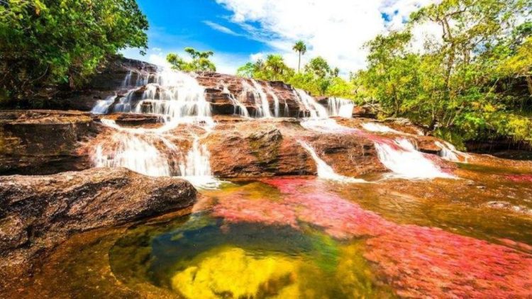 چشمه-هفت-رنگ-سمنان