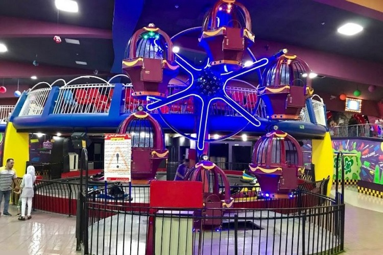 قلعه سحرآمیز لونا ۱