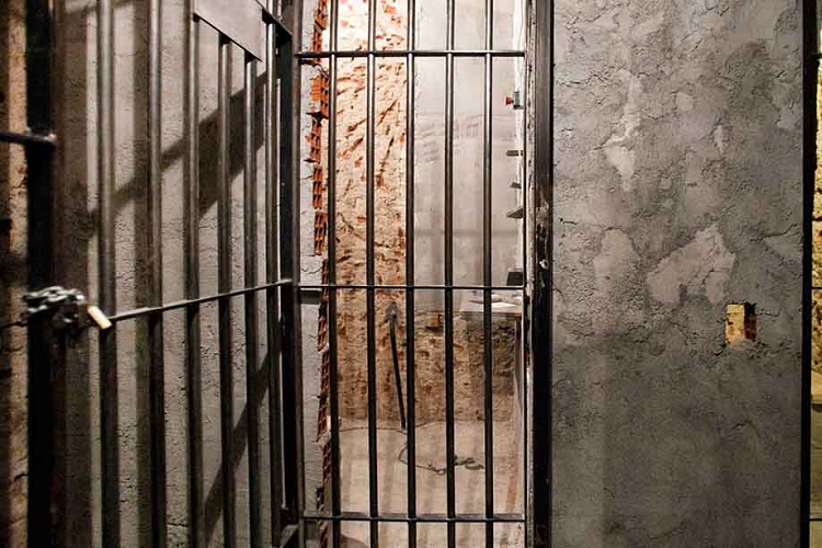 اتاق فرار تهرومز