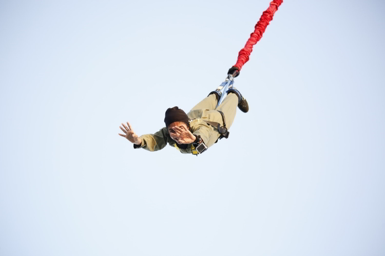 بانجی جامپینگ در پارک پرواز