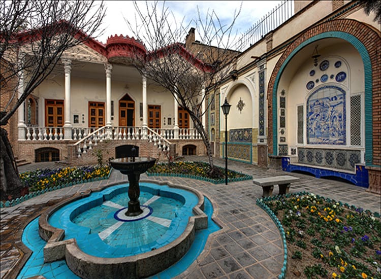 موزه مقدم از جاهای دیدنی تهران