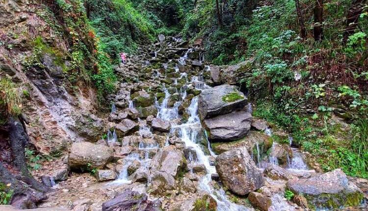 معرفی آبشار آب پری نور