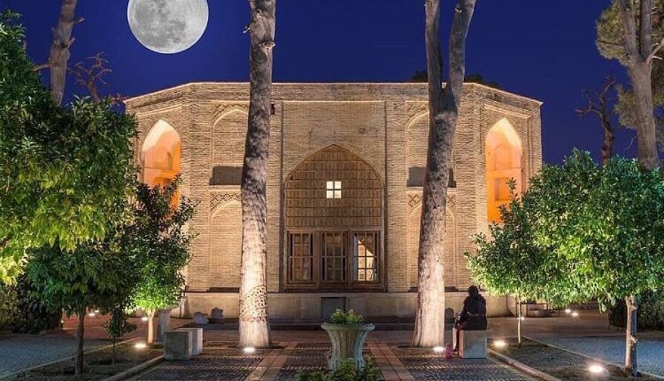 باغ جهان نما کجاست؟