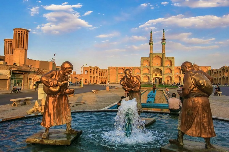 آبنمای میدان امیر چخماق یزد
