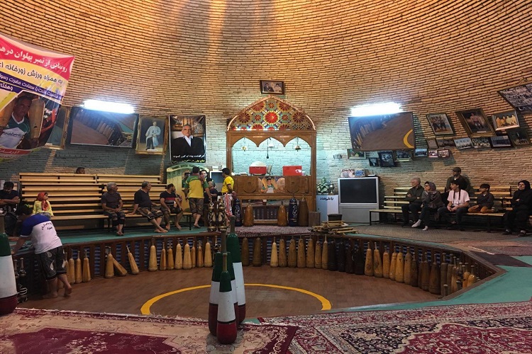 زورخانه صاحبالزمان بزرگترین زورخانه یزد