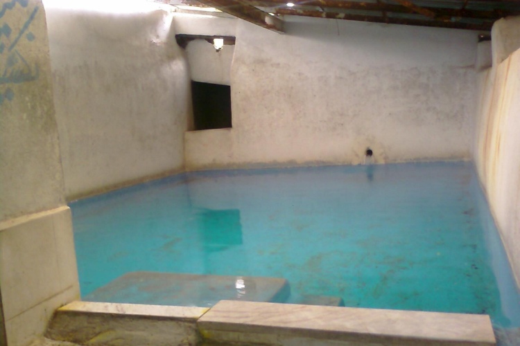 آب گرم زیارت؛ از دیدنیهای روستای زیارت گرگان