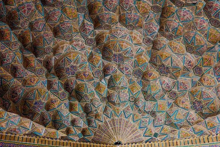 بررسی معماری مسجد مشیر شیراز