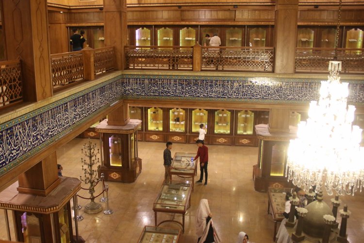موزه شاهچراغ شیراز